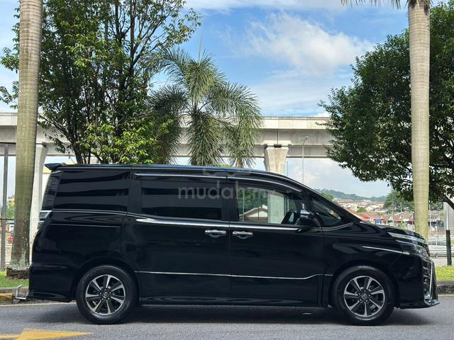 2018/2024 Toyota VOXY 2.0 ZS KIRAMEKI (A) F/LOAN - 4