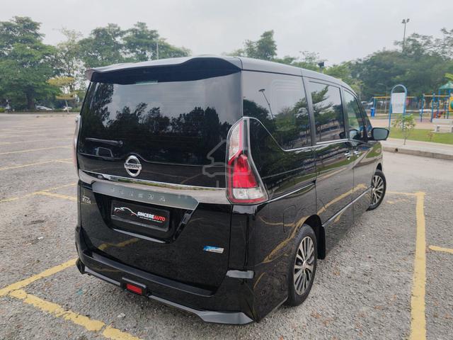 Nissan SERENA 2.0 HYBRID PREMIUM Highway LEATHER - 2