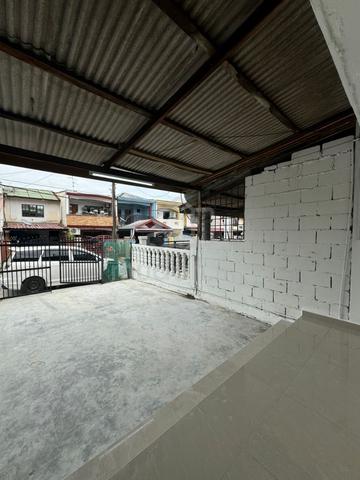 Jalan teratai taman johor jaya 2 storey low cost reno good condition 2