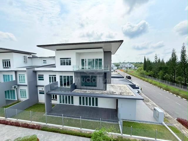 Brand New, Gated and Guarded Semi-D @ Precinct Grande, La Promenade. 1