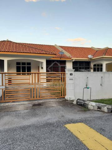 Rumah sewa taman ixora (UITM) 1