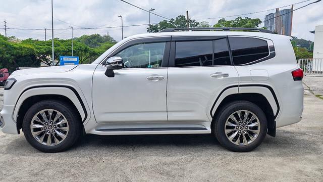 2024 Toyota LANDCRUISER 3.4 ZX MODELISTA BLACK INT - 2