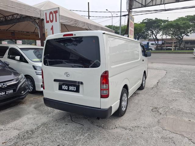 2020 Toyota HIACE 2.5 KDH200R ENHANCED (M) - 4