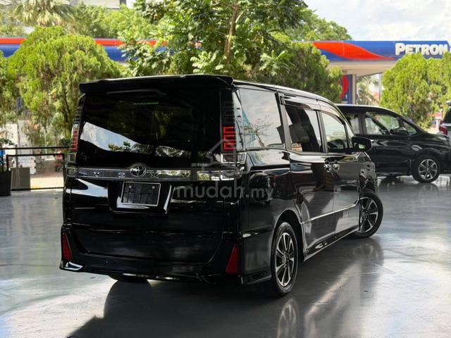 CHEAPEST IN TOWN 2021 Toyota VOXY ZS KIRAMEKI III - 2