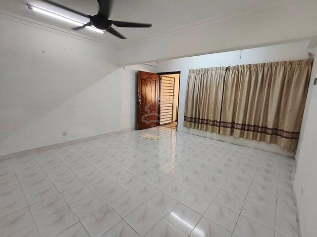 Renovated 3-Storey Terrace House For Rent 📍 Taman Sri Muda, Shah Alam 1
