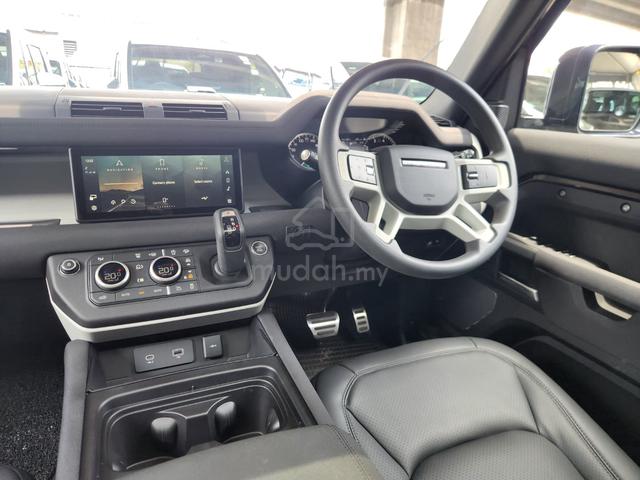 2022 Land Rover Defender P300 110 7 Seat P/Roof - 3