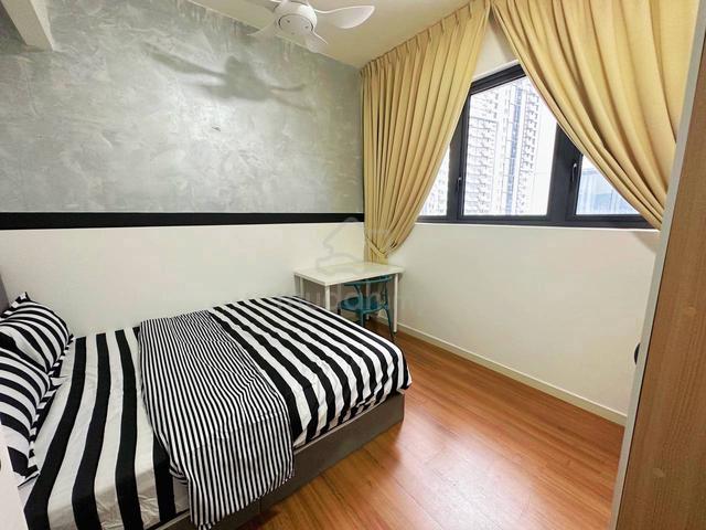 M Vertica Medium room to Rent 1