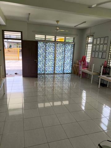 Tmn bukit mutiara near dato onn 2sty corner big land size full loan‼️ 3