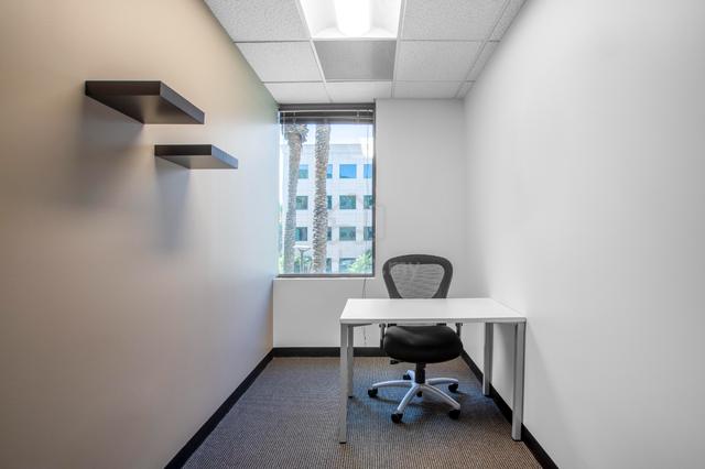 Professional office space in Regus Prima 9 on fully flexible terms 1