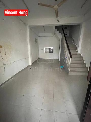 Georgetown 2 storey shop lot 1300sq.ft Macalister road 1