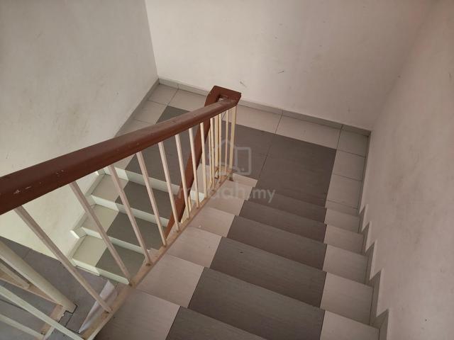 Double Sty House, 5 BEDROOMS ~ Dataran Pahlawan, Mahkota Parade, H&M 1