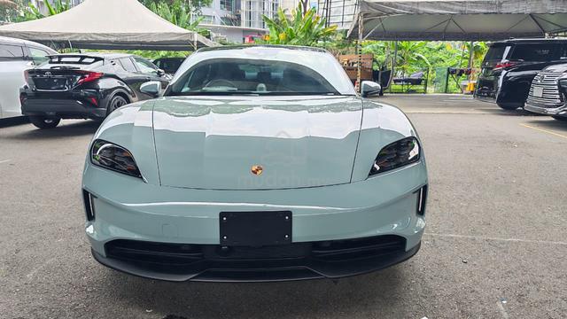 2024 Porsche TAYCAN 1.0 - NFL (A)MOONROOF-5Y WRNTY - 5