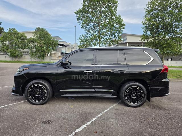 2016 Lexus LX570 5.7 (A) - 5