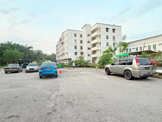 Rumah Pangsa Tropika 1