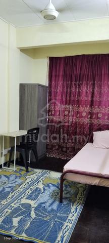 Bilik Untuk Disewa 1