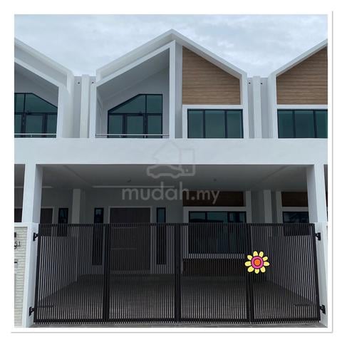 Owner Selling - i Lago Senadin 6 Rooms 6 Bathrooms Double Storey House 1