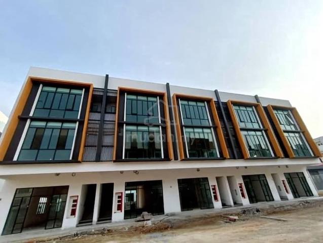 Permas Jaya 3 Storey Shop End Lot 22x80 1