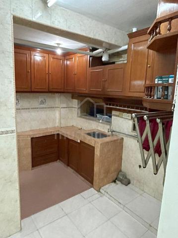 Iris Apartment (Taman Desa) 1