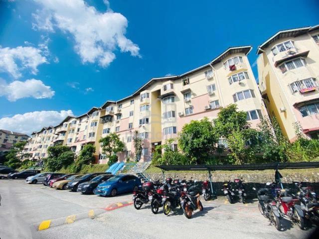 Apartment Permai (Damansara Damai) 1