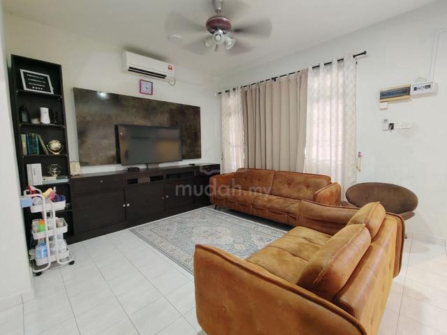 Bandar Putra @ Kulai, 2 Storey Terrace, 24x75, Renovated, 4 bed 3 bath 1
