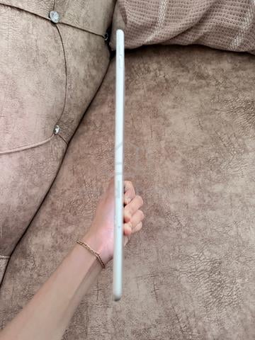 ipad air 2 - photo 4 of 4