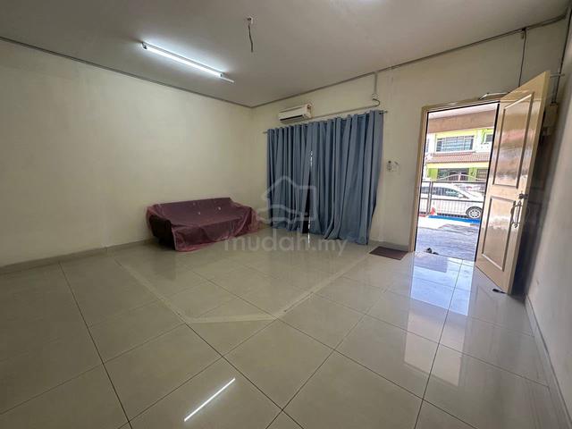 Austin Boulevard Double Storey Terrace House 4 Bed Fully HSI AEON IKEA 1