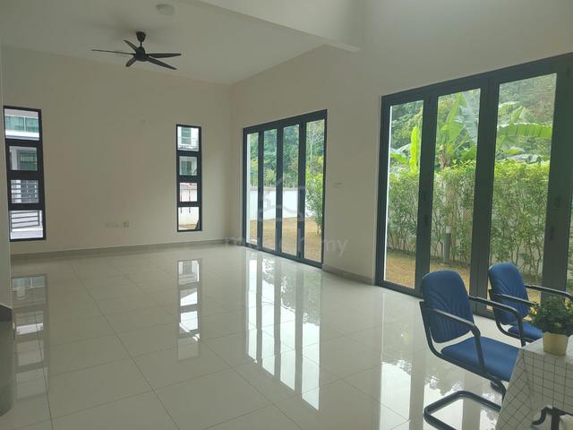 6 Rooms AUSTIN GARDEN Pondok Upeh Balik Pulau 3 Storey Semi D Low Dens 1