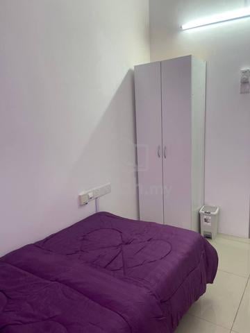 PRIVATE TOILET!! bilik sewa single PEREMPUAN FULLY FURNISH 1