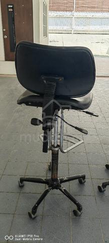 Pair of black drafting bar stools with wheels - photo 4 of 6