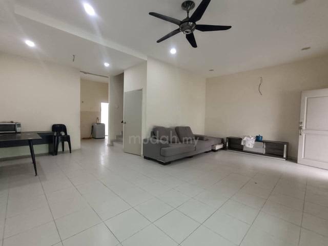 Guarded Below Value Angkasa Nuri Precinct 8 2sty House 1