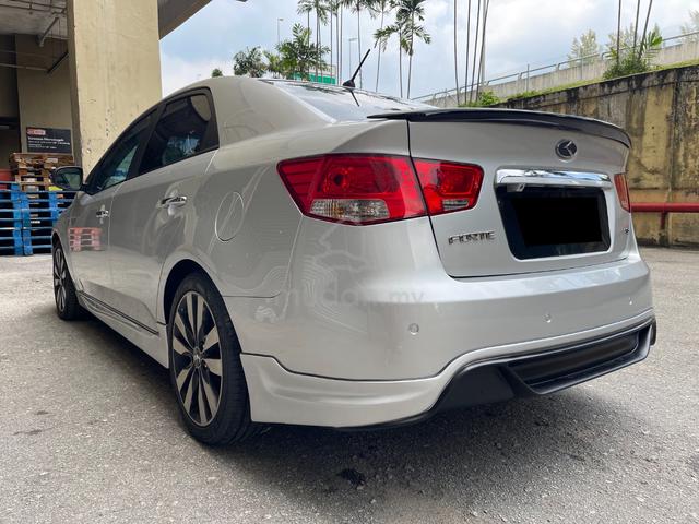 2011 Naza Kia Forte 2.0 SX 6-speed Paddle Shift - 2