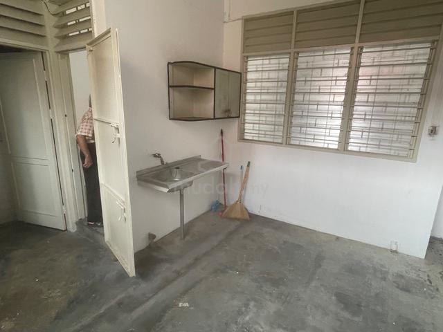 Georgetown Shoplot At Lorong Macalister , near burma 3