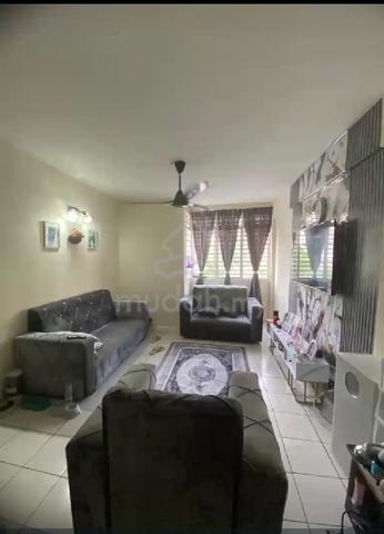 Apartment Taman Topaz 1
