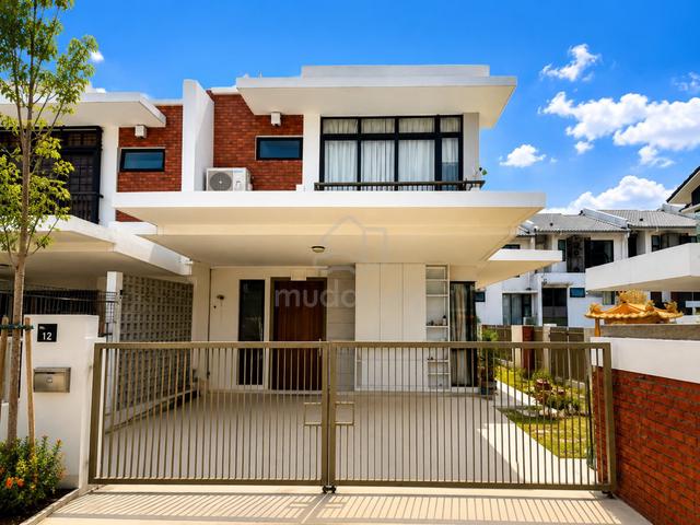 2 Storey End Lot House in Elmina Valley 3 For Sale. 1