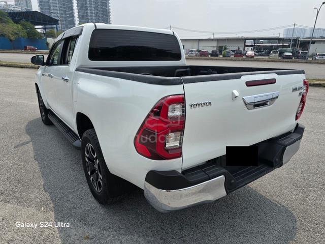 2020 Toyota HILUX 2.4 V FACELIFT (A) FULL LOAN - 2