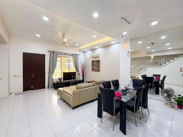 Setia Tropika Double Storey house for Rent/Renovated/Fully Furnished 1