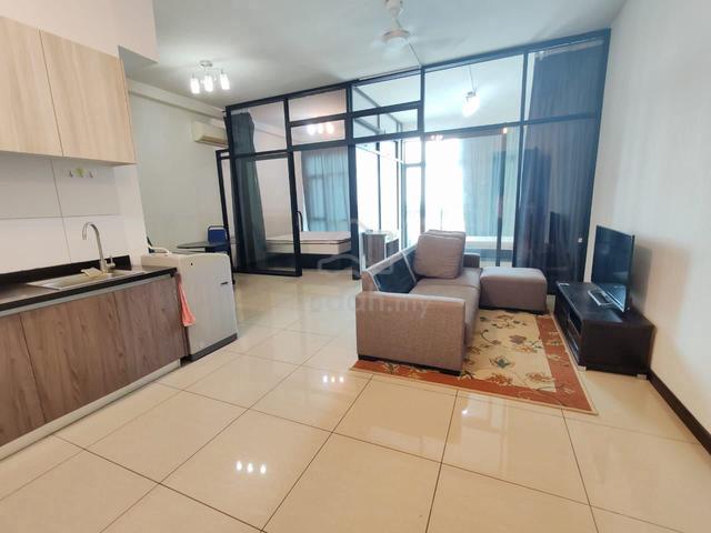 Molek Regency 1