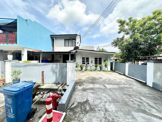 Corner Lot Renovated Teres 2 Tingkat Seksyen 17 Shah Alam 3