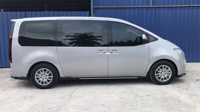 2023 Hyundai STARIA 2.2 LITE (loan kedai) - 4