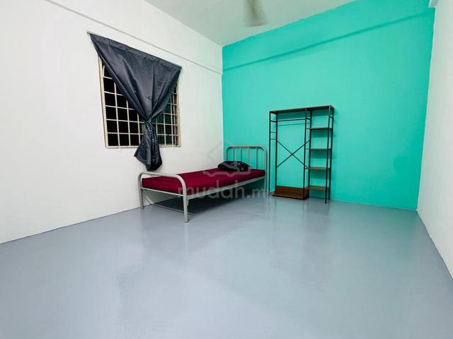 Bilik Single&Privacy-FREE Wifi,Near LRT-Bandar Utama,Tropicana,TTDI,PJ 1