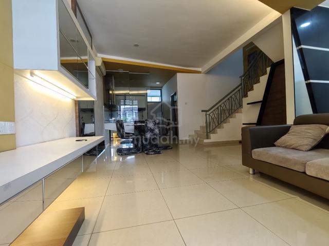 Seri austin 6 east zone double storey unblock view fully renovated 1