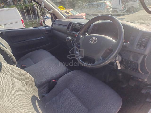 2021 Toyota HIACE Panel Van 2.5 (M) - 2