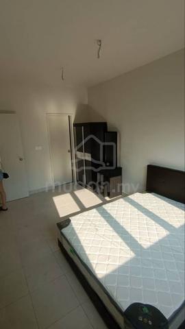 Residensi Max 1