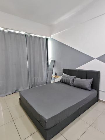 Master bedroom Bayan baru promeande condominium gbs mayang one precint 1