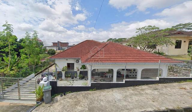 Single storey zero-lot bungalow for sale 1