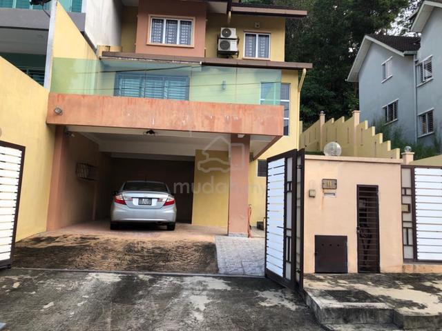 2.5 story Semi D house , lestari perdana , seri kembangan 1