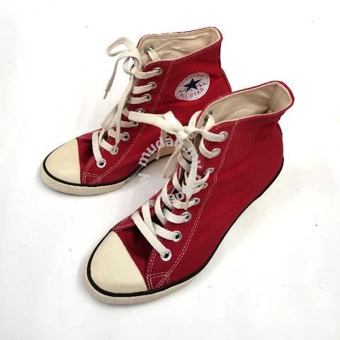 Wedge hot sale chuck taylors