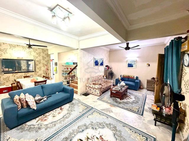 (FULLY RENOVATED) 2 Storey Terrace Suadamai Bandar Tun Hussein Onn 1