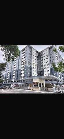 Shop Lot , Puchong Intan ,Downstairs in Intan Apartment ,RENO,1400sqft 1