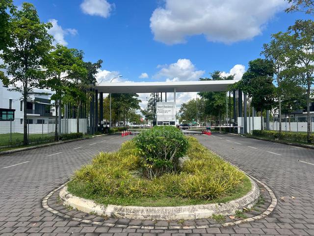 Bandar Sri Sendayan 4R3B Partially Furnished Double Stry for Rent 1